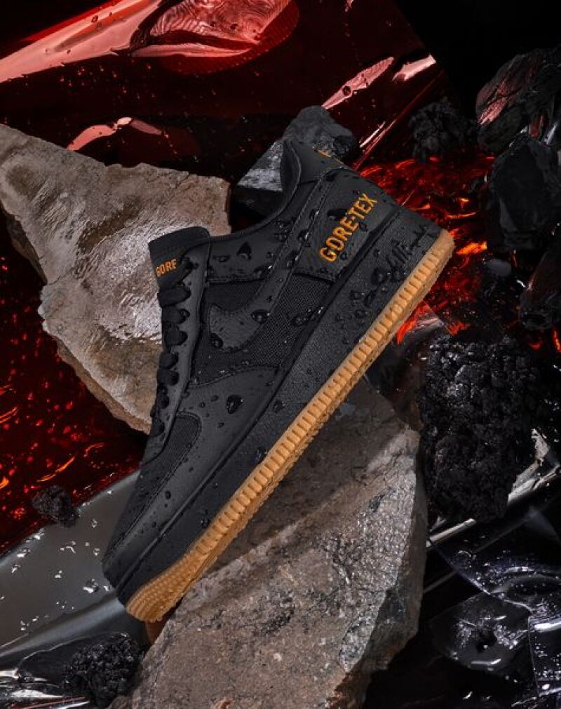 NIKE GORETEX