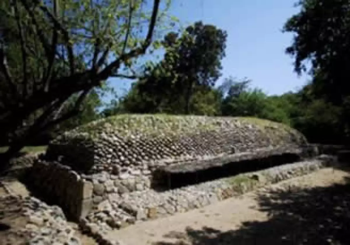 La zona arqueológica de Bocana del Río Copalita, bautizada así por un afluente donde se practica el