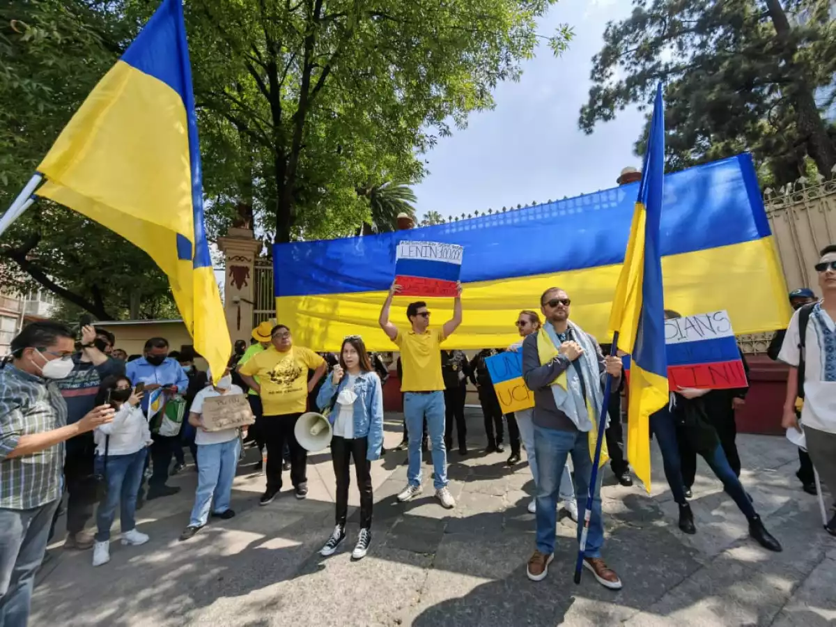 Protesta-ucranianos-embajadarusa