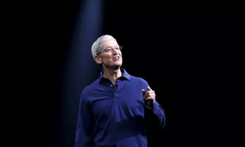 Cook dice que desbloquear el teléfono del presunto terrorista atenta contra la libertad de sus otros usuarios. (Foto: Reuters)