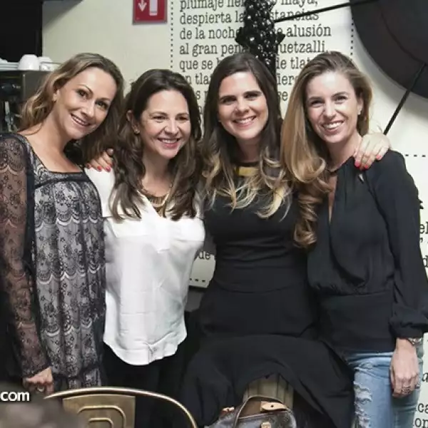 Luciana Zogovic,Bárbara Pérez,Mónica Muriel y María Corzo