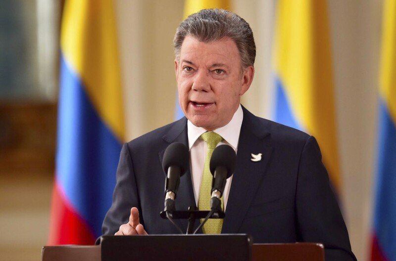 El presidente colombiano realizó el anuncio tras el fracaso de las negociaciones en Cuba.