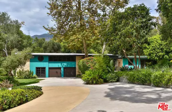 La fachada de la nueva casa de 2.5 millones de dólares de Miley Cyrus.