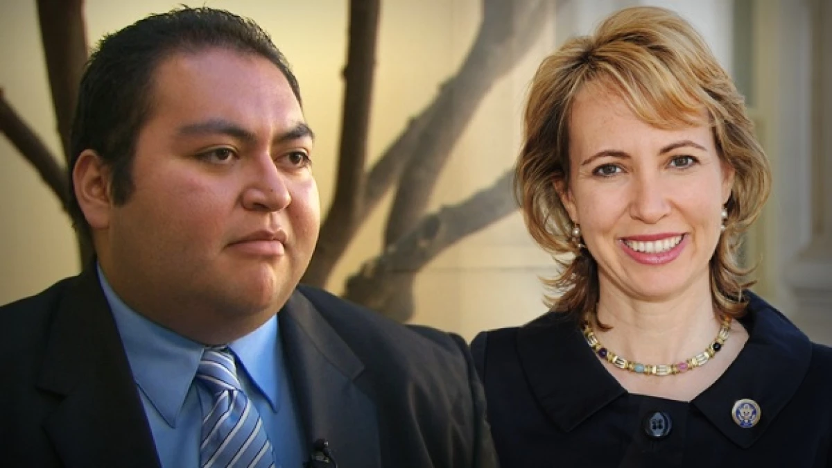 Daniel Hernandez Gabrielle Gabrielle Giffords