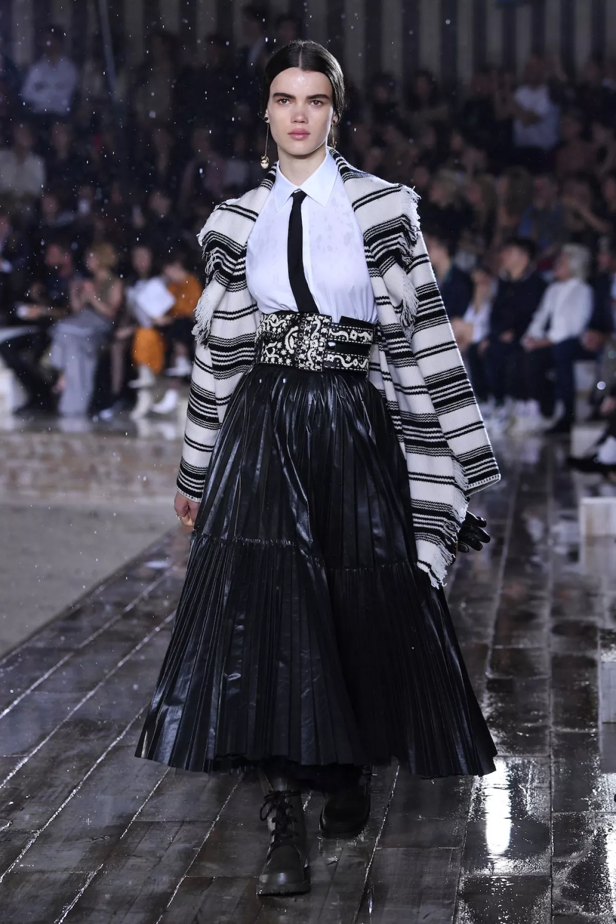 Modelo de Dior en la colección Crucero 2019. 