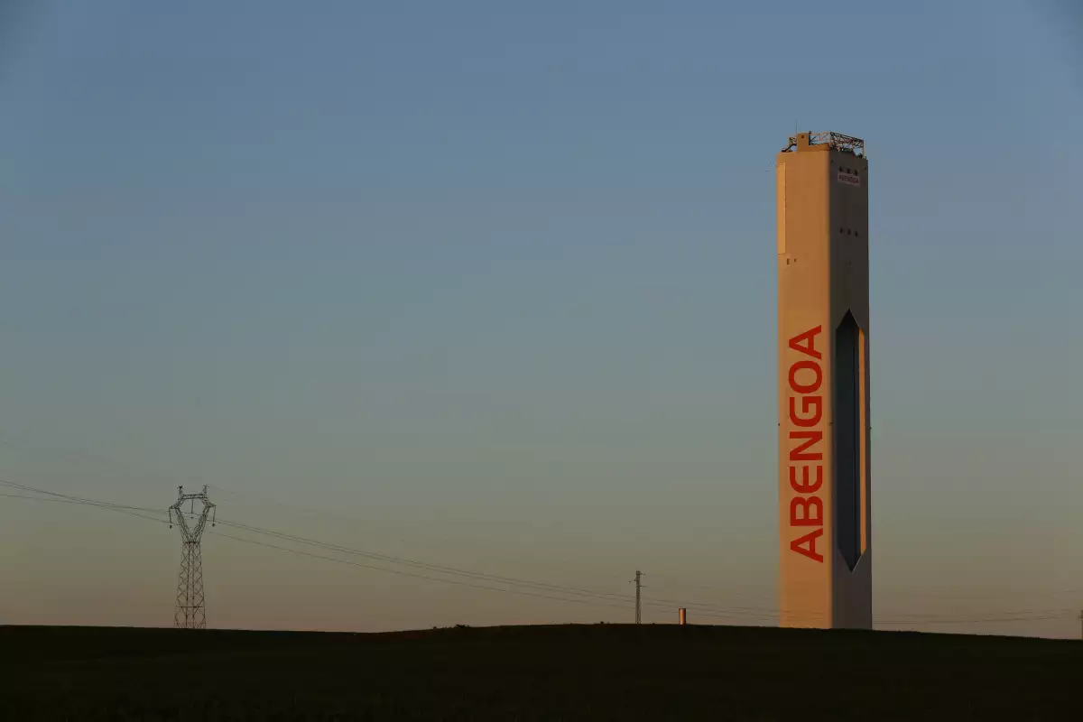 El grupo español de ingeniería y energía renovables anunció que continuará con el proceso de negociación con sus acreedores.