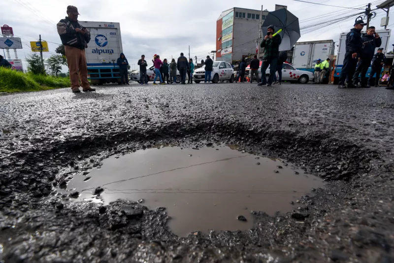 baches-carreteras-sheinbaum