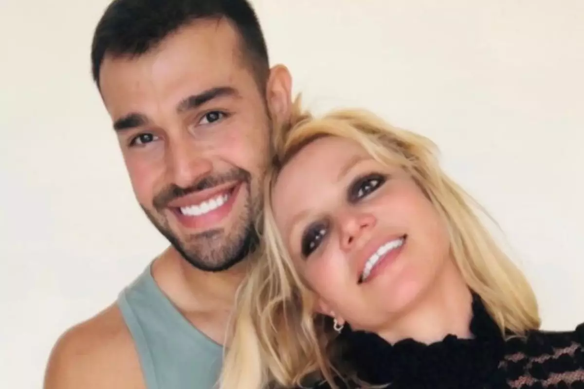 sam-britney-spears.jpg