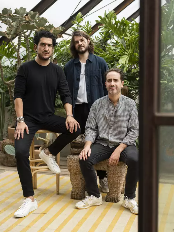 Grillo, Shakes y Toño, tres de los creadores Leonor