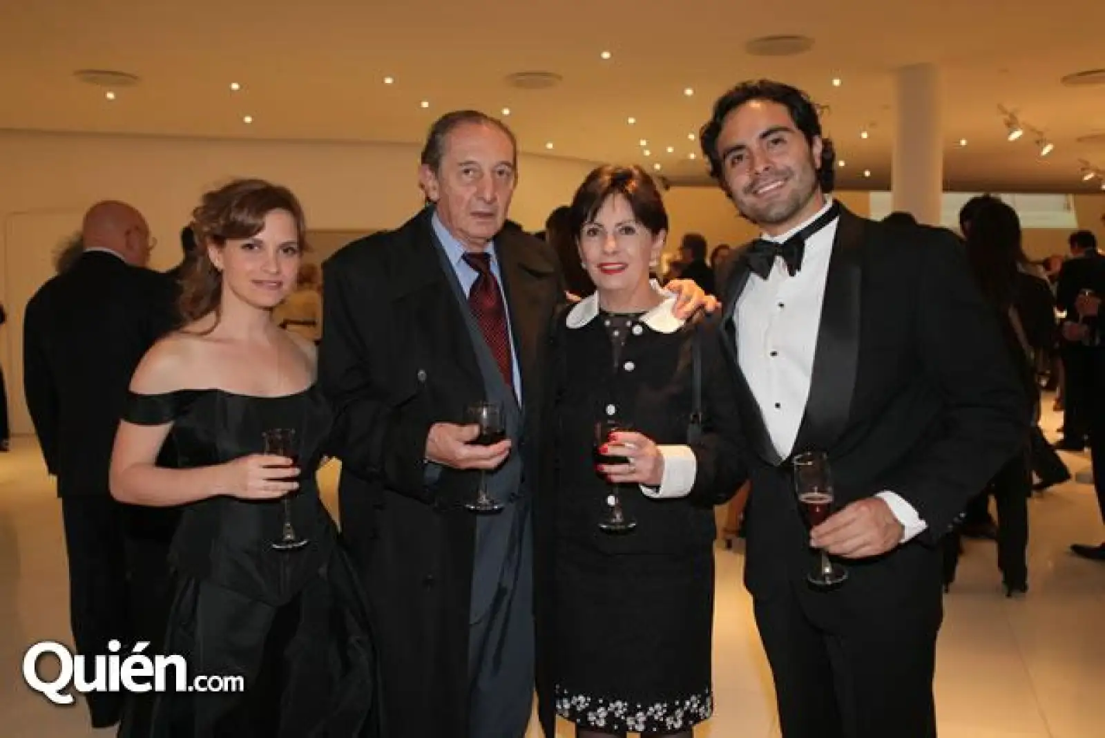 Adriana Valdés,Eduardo Lizardo,Ilda Rivera,Victor Campos Leal