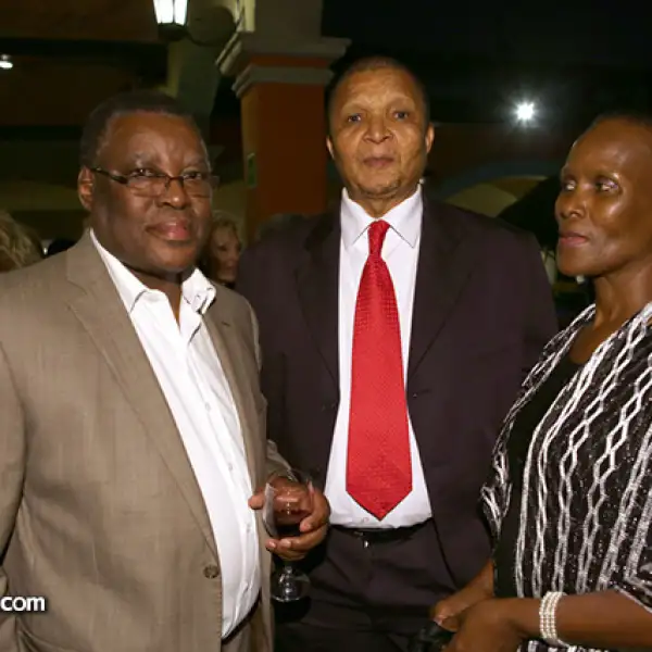 Stephen Mabele, Mzwandli Jphethu y Margaret Mabele