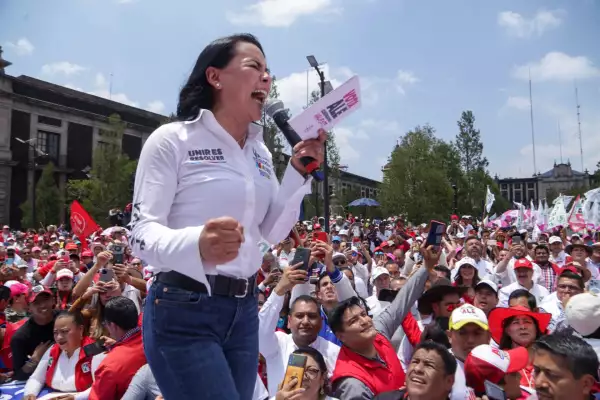 Alejandra del Moral, candidata a la gubernatura del Estado de México por la alianza PRI-PAN-PRD.