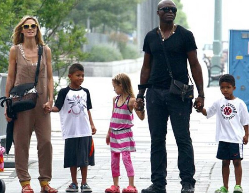 La pareja de artistas siempre demostraron su unión y gran amor al pasear con sus hijos.