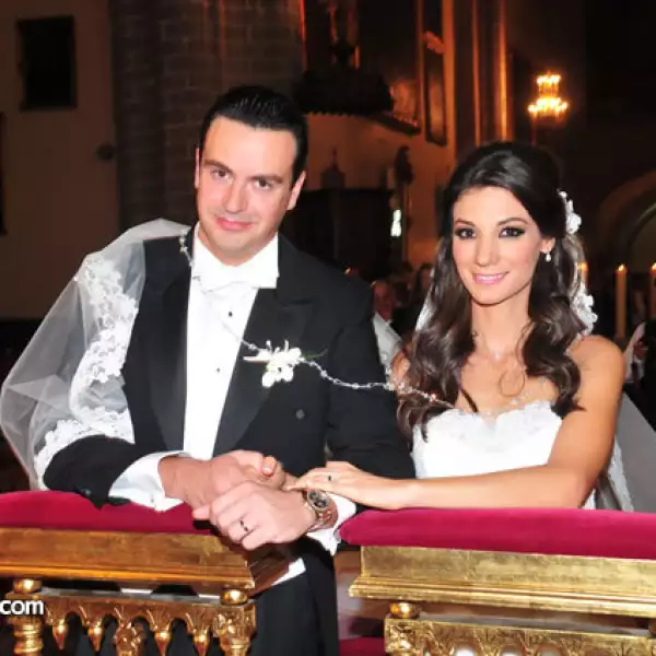 Mauricio Vega,Marcela García