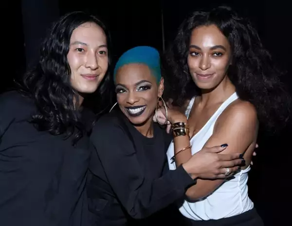Wang, la rapera Sharaya J que abrió el show de Missy Elliot, y Solange Knowles.