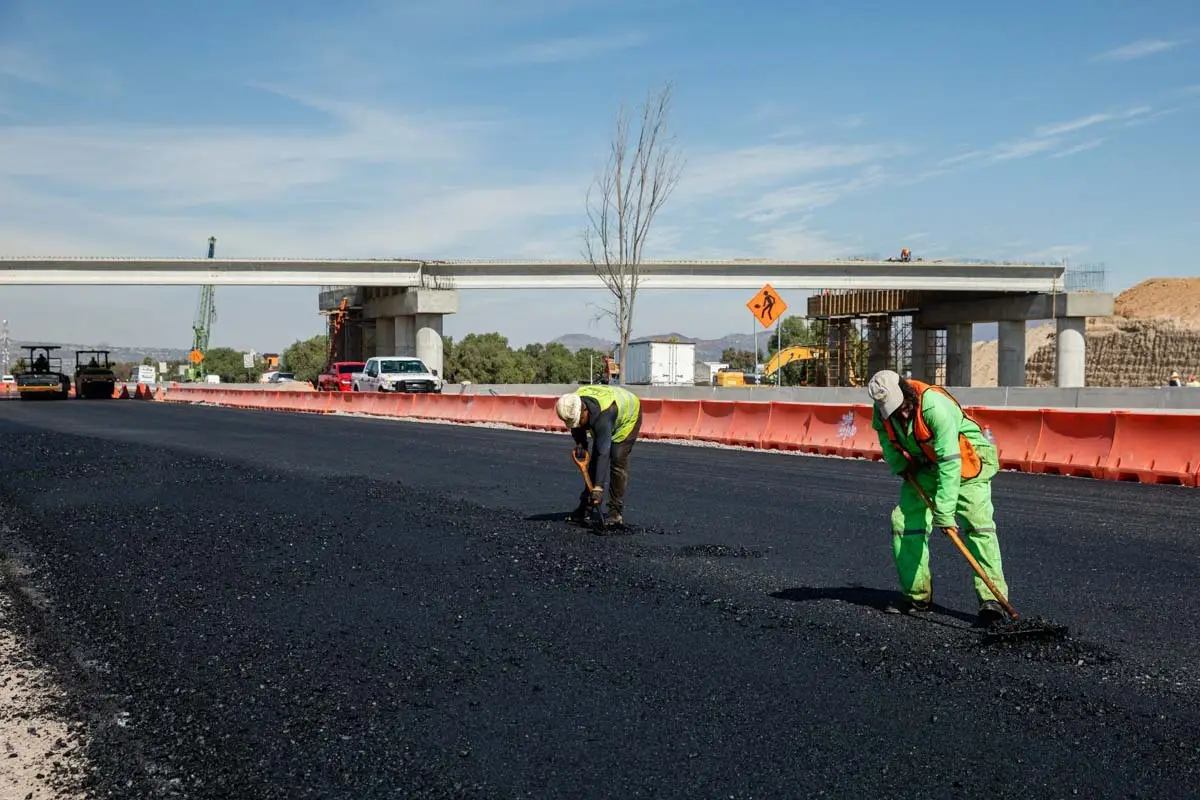 Construcción de carreteras al AIFA