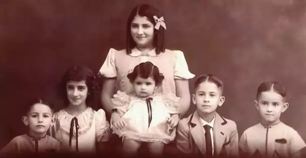 Aquí la familia Slim Helú: Carlos, Alma, Linda, Mour, Julián y José.