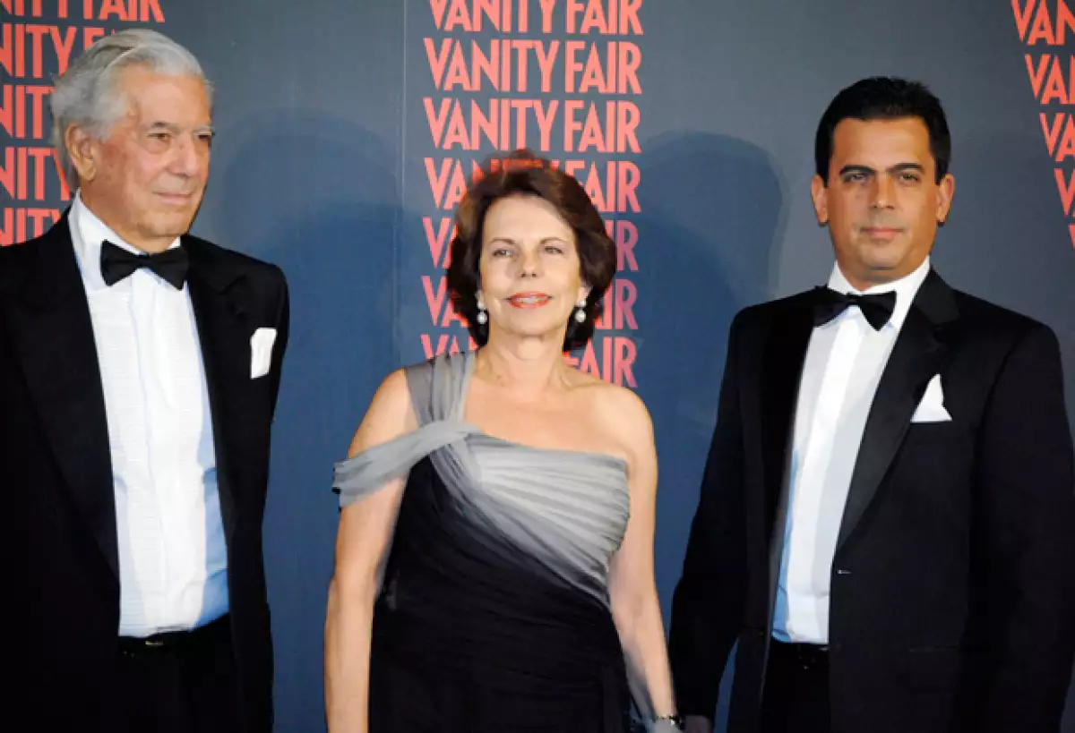 Al parecer, Patricia Llosa no tiene intenciones de divorciarse del escritor, por lo que sus intenciones de boda con la madre de Enrique Iglesias puede que tarden años en hacerse realidad.