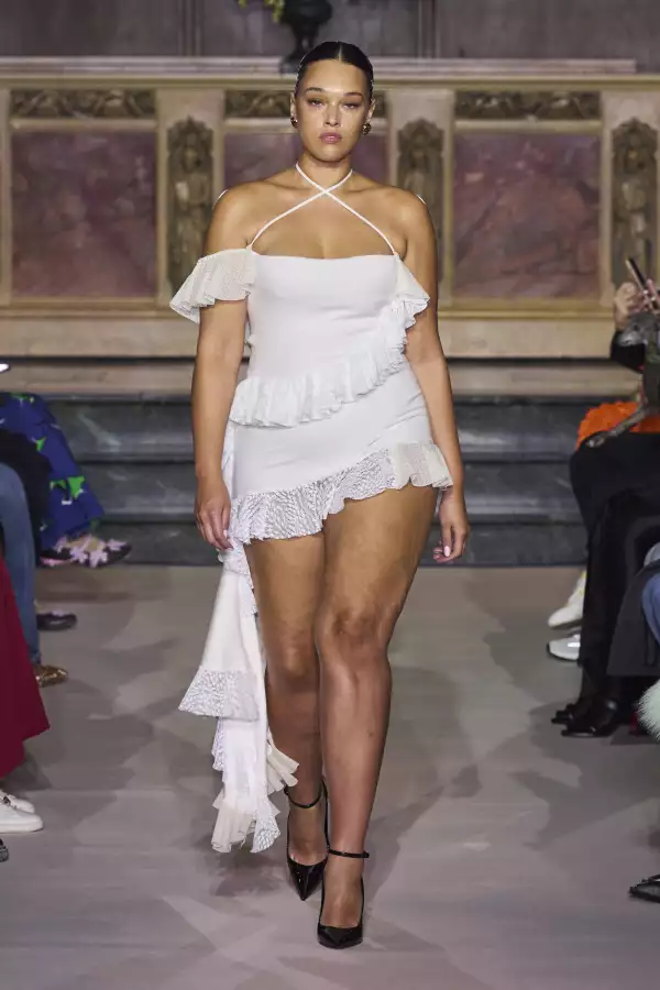 Ester Manas F23 001.jpg