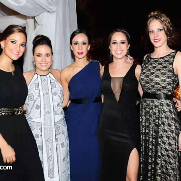 Rebeca Espinosa, Sofía Álvarez, Pau Leaño, Pau Cota y Estefi Cortés