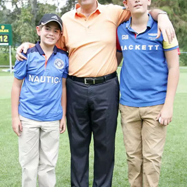 Mariano,Adrián y Adrián Aguirre