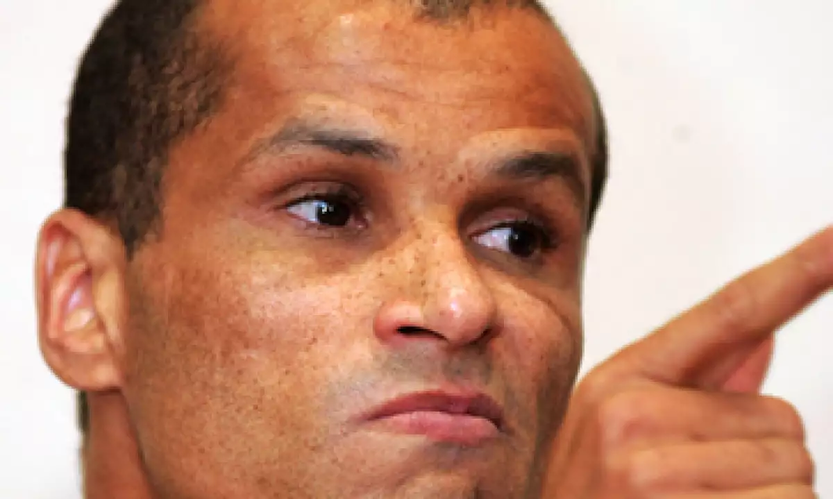 La declaración de Rivaldo se une al apoyo que expresaron este martes los jugadores de la selección brasileña. (Foto: AP)