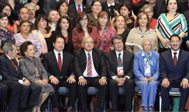 AMLO plenaria legisladores