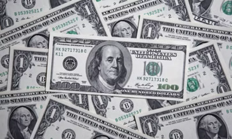 El tipo de cambio para operaciones denominadas en moneda extranjera es de 13.05 pesos. (Foto: Getty Images)