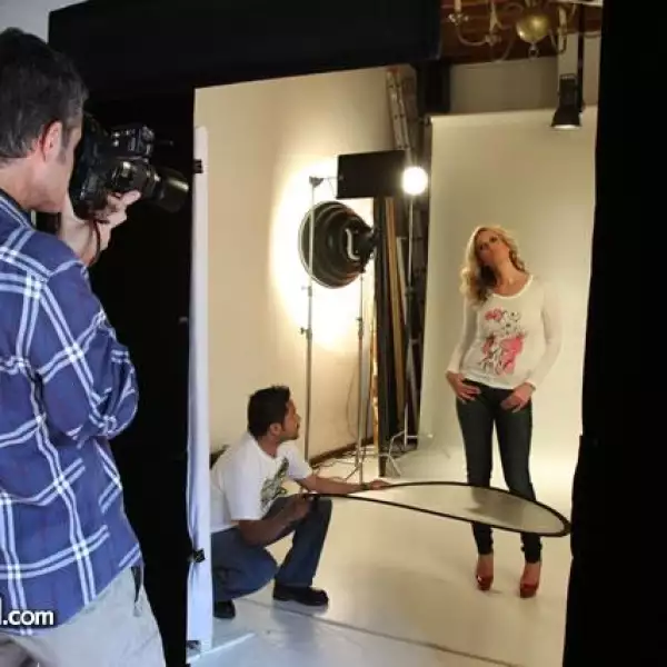 Rebecca de Alba Saks