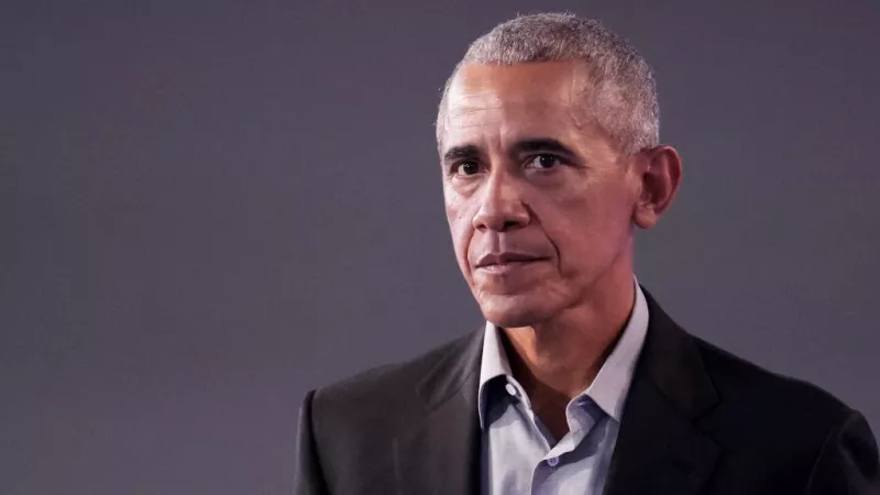 El expresidente de los Estados Unidos, Barack Obama, pronunció un discurso mientras asistía al noveno día de la COP26 en SECC el 8 de noviembre de 2021 en Glasgow, Escocia.