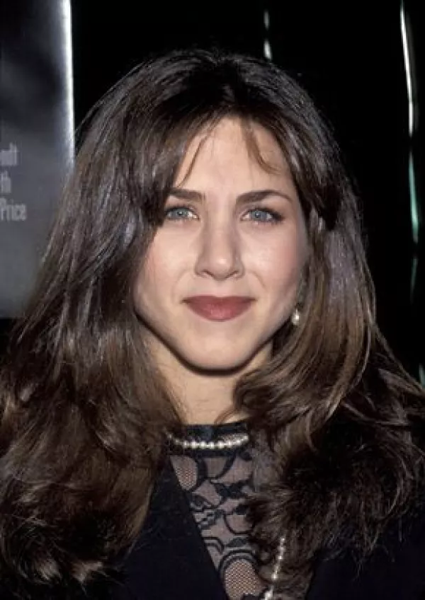 En 1990 se mudó a Hollywood, donde recibio su primera oportunidad en la serie Molly.