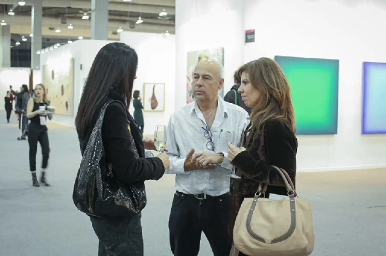 Lao Gabrielli, Mikki y Constaza McCluskey