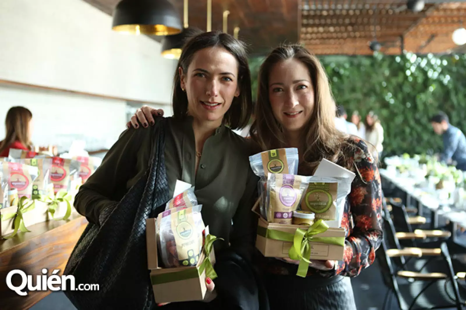 Silvia Zarate,Karen Coronado