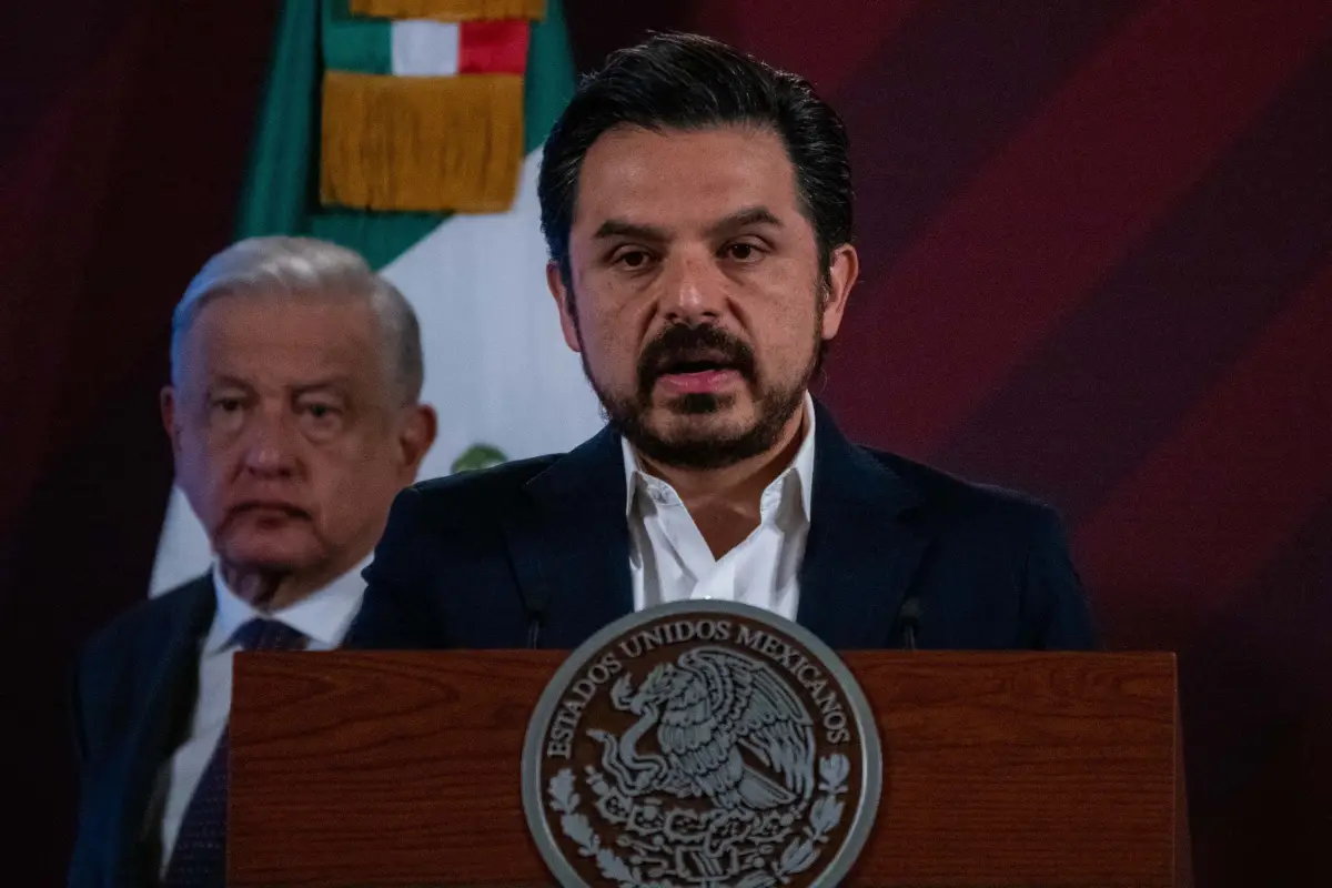 amlo-zoe-robledo.jpg