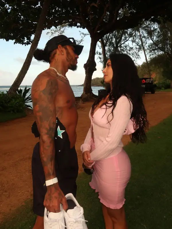 Kim Kardashian y Lewis Hamilton durante las vacaciones de verano 2026