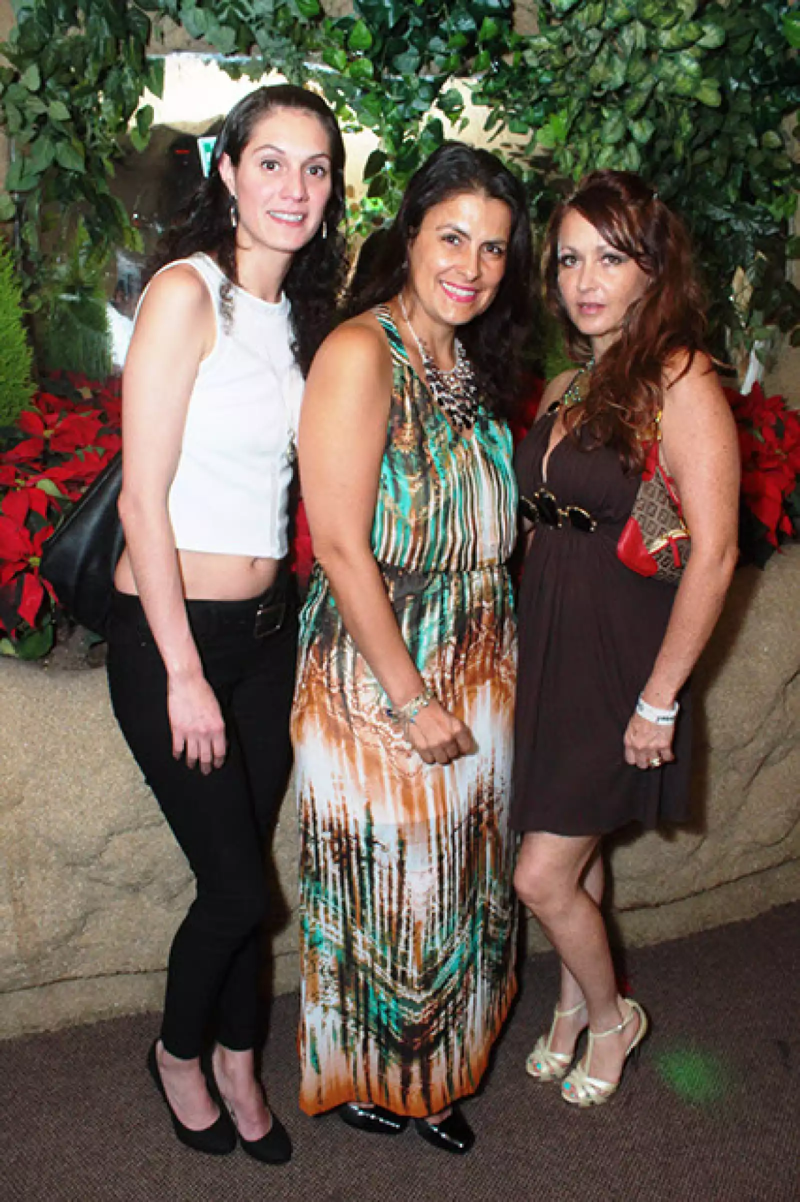 Roxana Datin,Bárbara Ordorica y Lourdes Echeverría