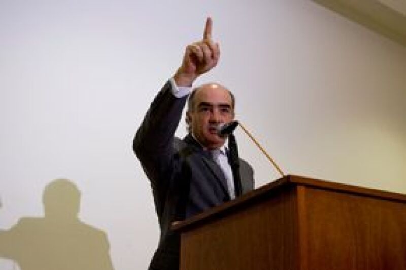 El nuevo titular de la Secretaría de Comunicaciones y Transportes será Juan Molinar Horcasitas, hasta hoy director general del IMSS.