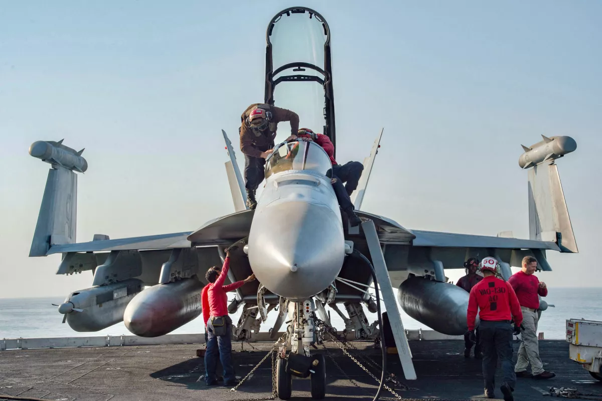 avion-militar-san-diego