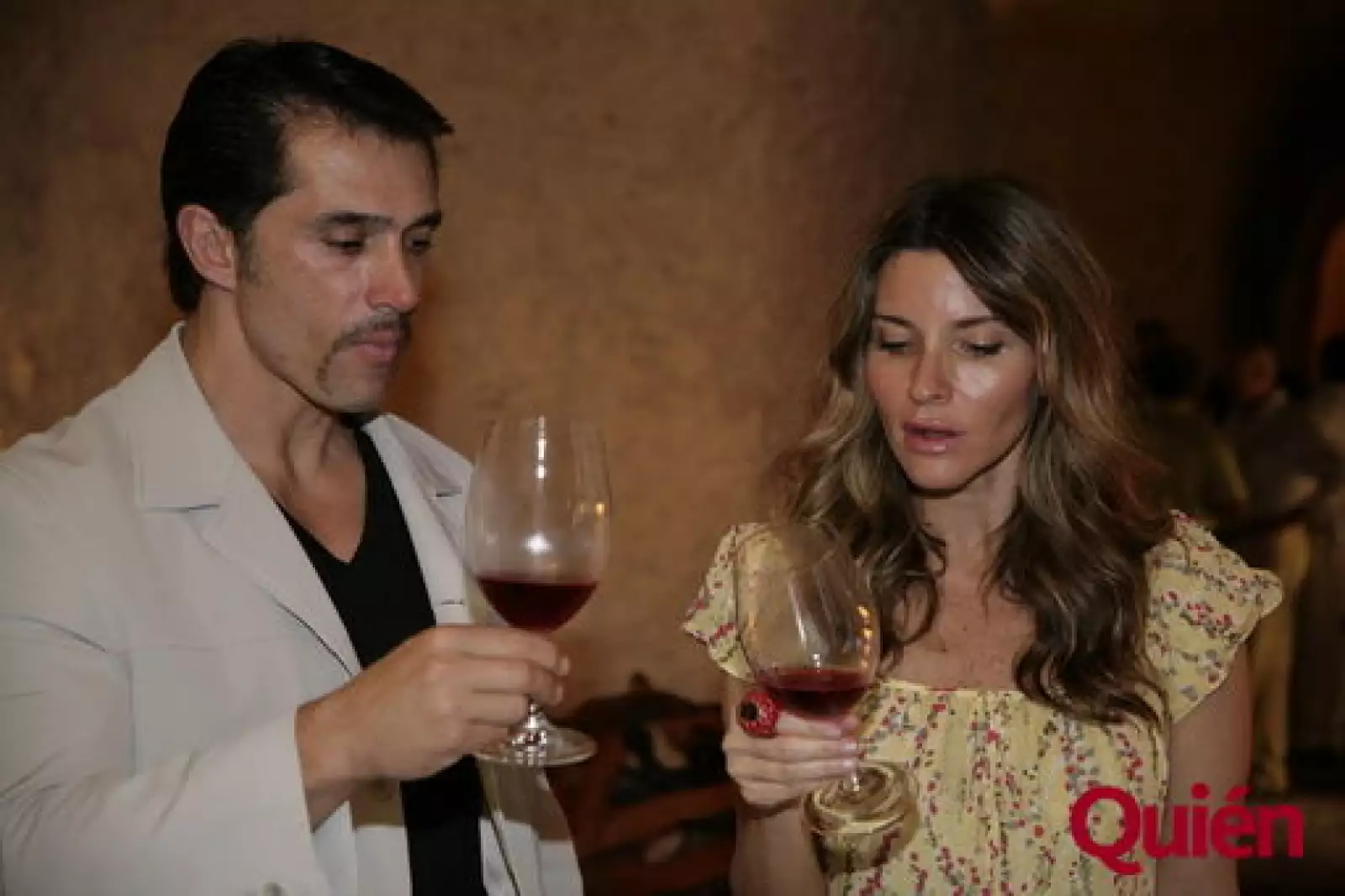 Sergio Mayer, Issabela Camil