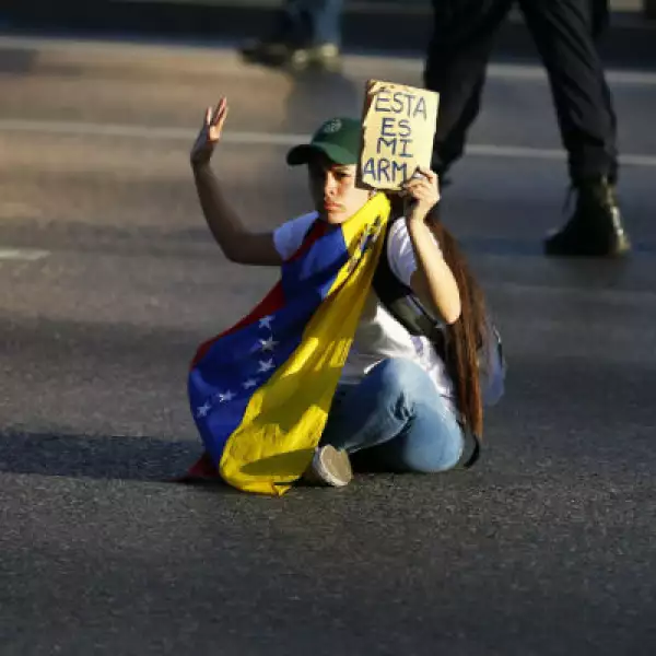 Opositores al gobierno de Nicolás Maduro regresaron a las calles tras las protestas del miércoles que dejaron tres muertos.
