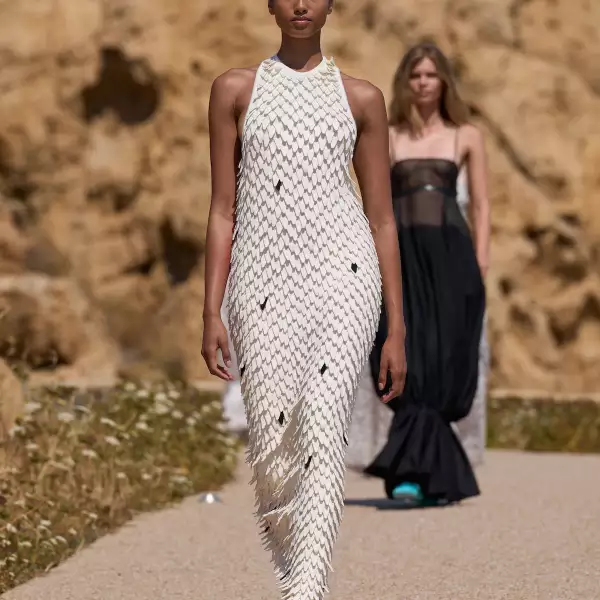 Jacquemus PO S27 038.jpg