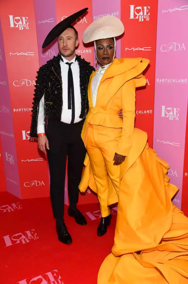 Billy Porter y Adam Smith