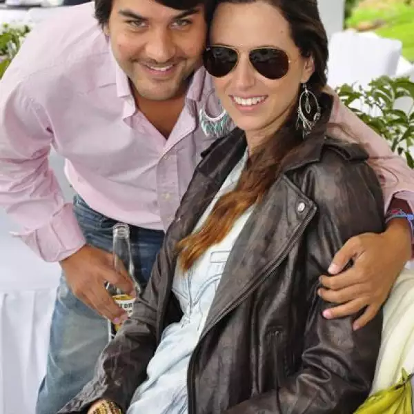 Civil Bety Vega y Rene Palme