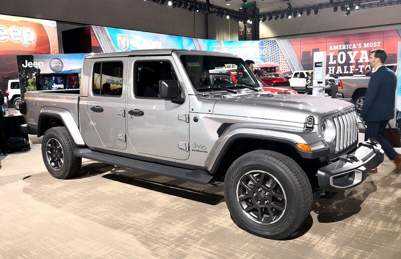 Jeep-Gladiator-gris.jpg