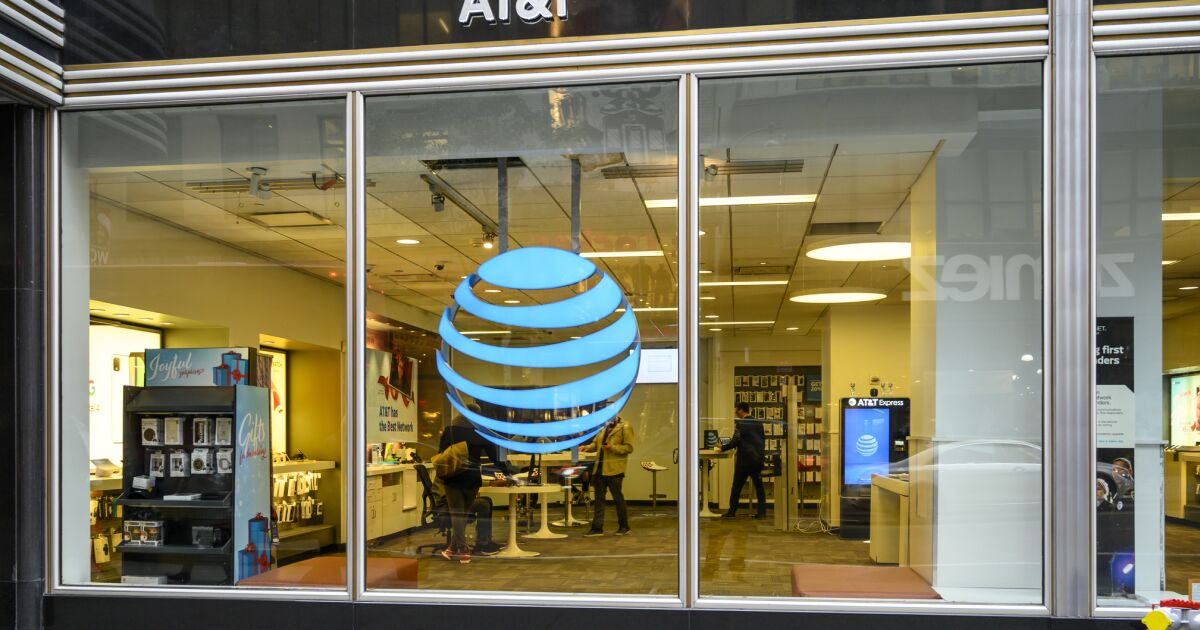 Los ingresos de AT&T en México suben 12.6% por la personalización de los planes