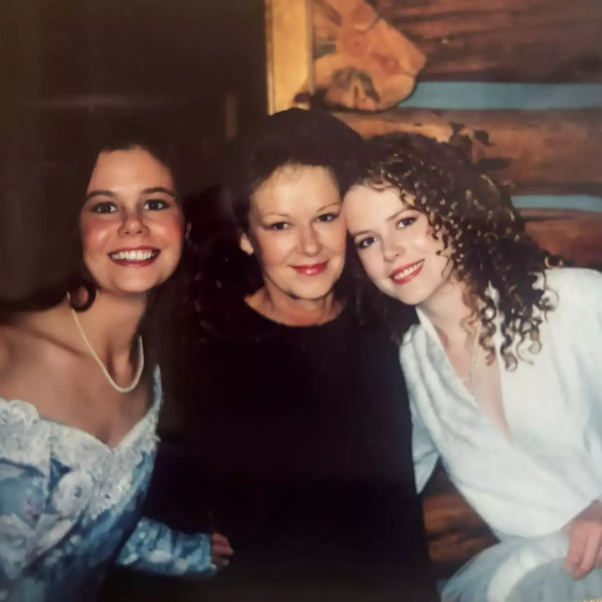 My sister and I along with our family want to thank you for the outpouring of love and kindness we have felt this week.  Every message we have received from those who loved and admired our Mother has meant more to us than we will ever be .jpg