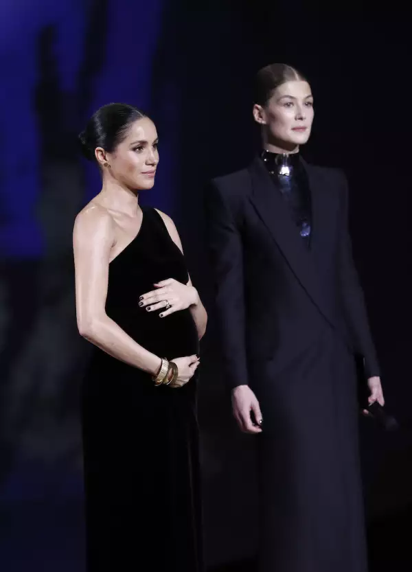 The Fashion Awards 2018 In Partnership With Swarovski - Show