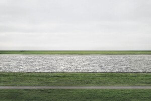 andreas_gursky_rhein_ii