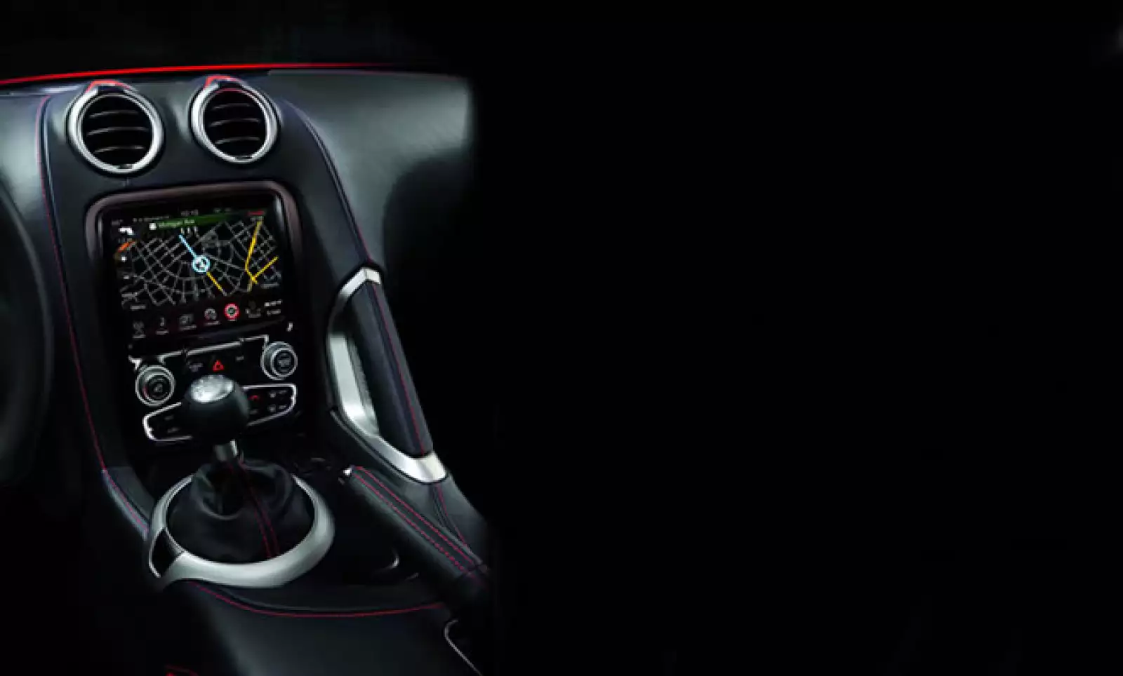 Las actividades del Auto Show americano arrancaron con la presentación de las novedades de Chrysler Group, que presentó el deportivo SRT Viper. Este auto cuenta con un motor V10, de impresionantes 8.4L.