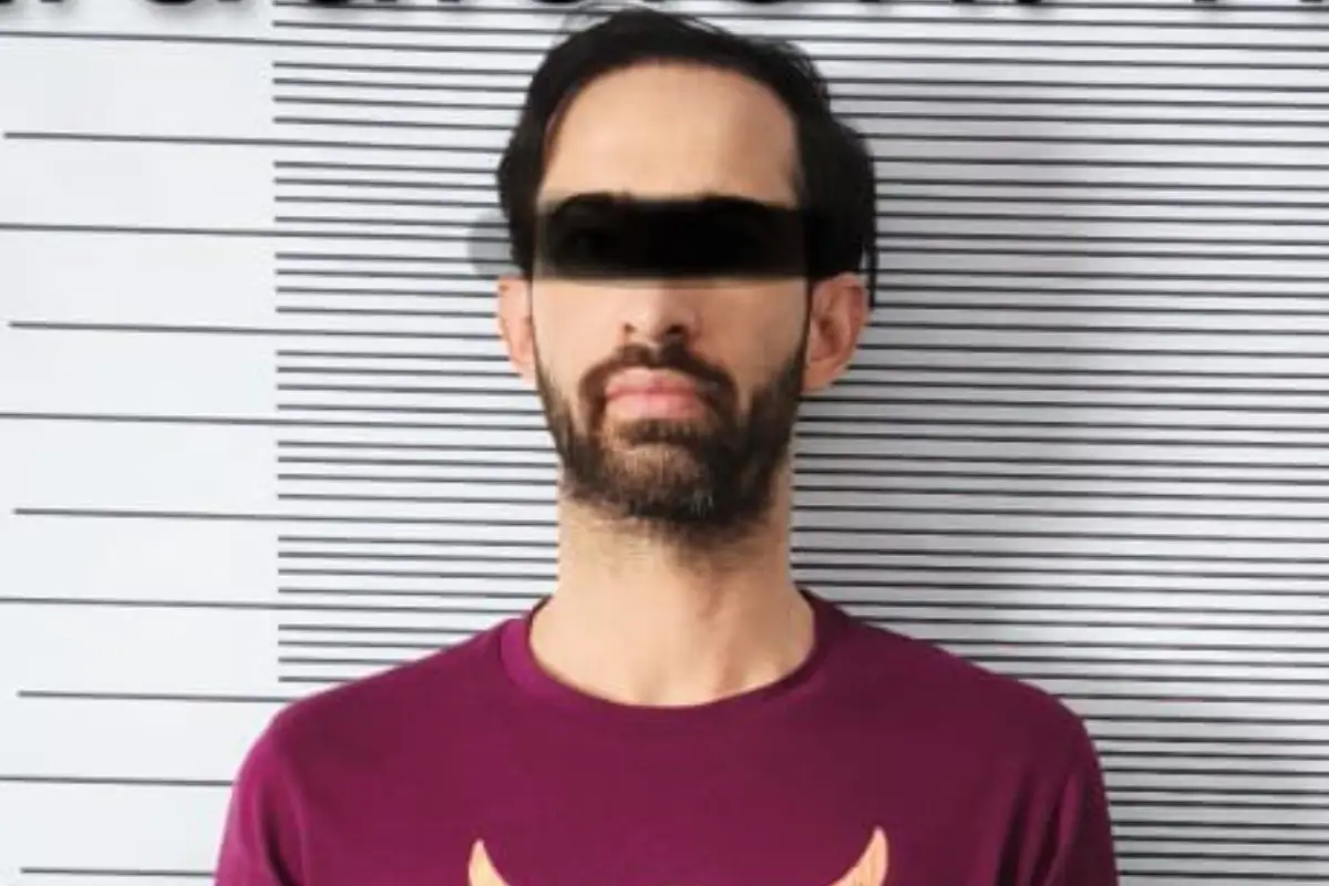 En la imagen se ve Don Flaco detenido. 
